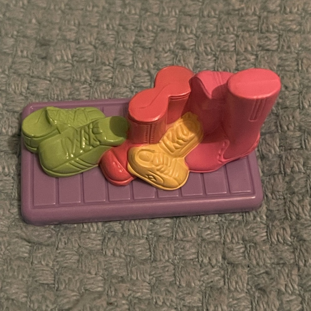 Fisher Price Loving Family Dollhouse Boots & Shoes Tan
